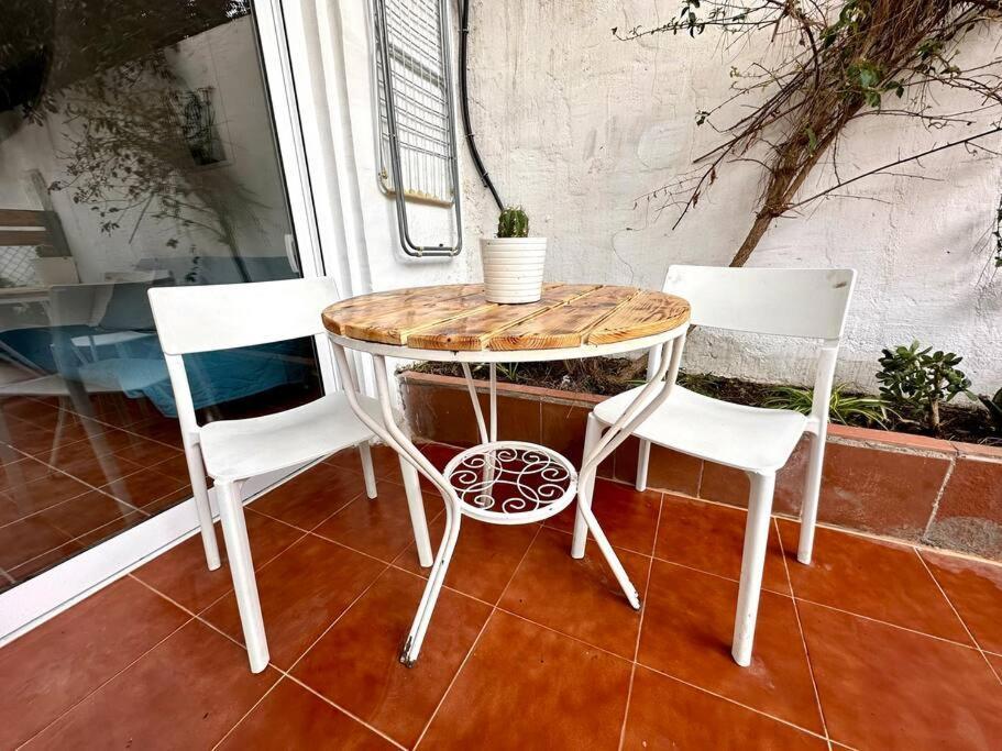 Nuevos Apartamentos Frente Al Mar Y A La Playa Castelldefels Luaran gambar