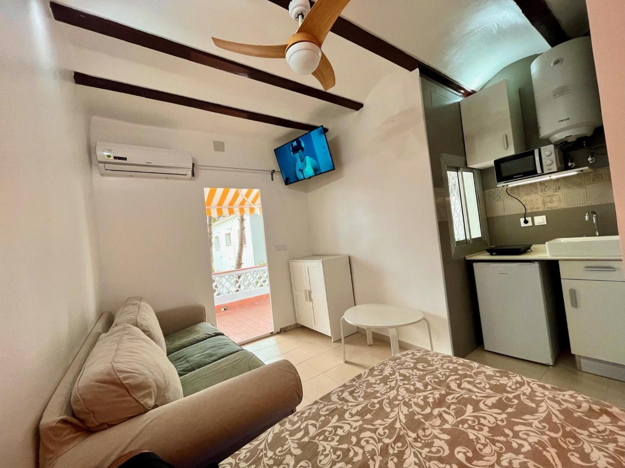 Nuevos Apartamentos Frente Al Mar Y A La Playa Castelldefels Luaran gambar