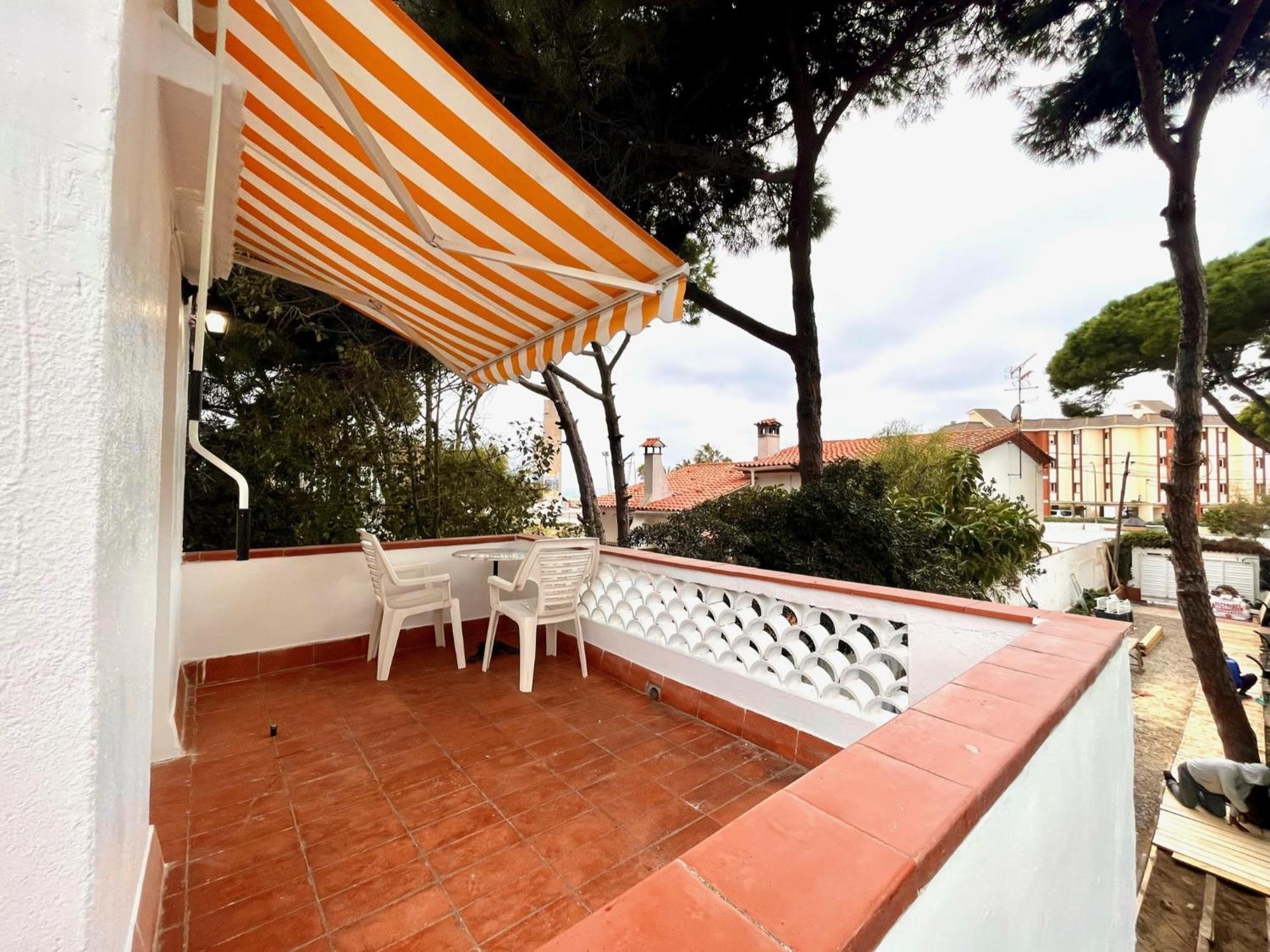 Nuevos Apartamentos Frente Al Mar Y A La Playa Castelldefels Luaran gambar