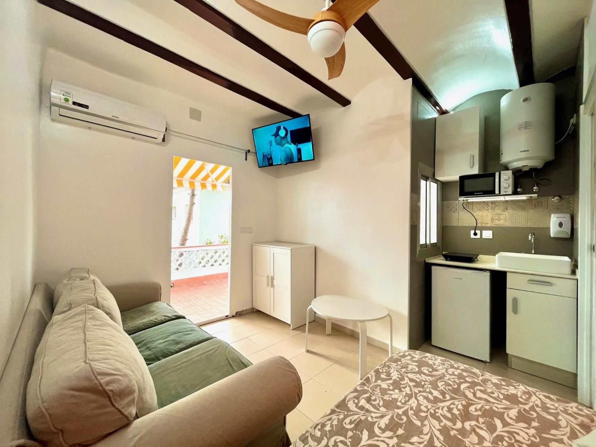Nuevos Apartamentos Frente Al Mar Y A La Playa Castelldefels Luaran gambar