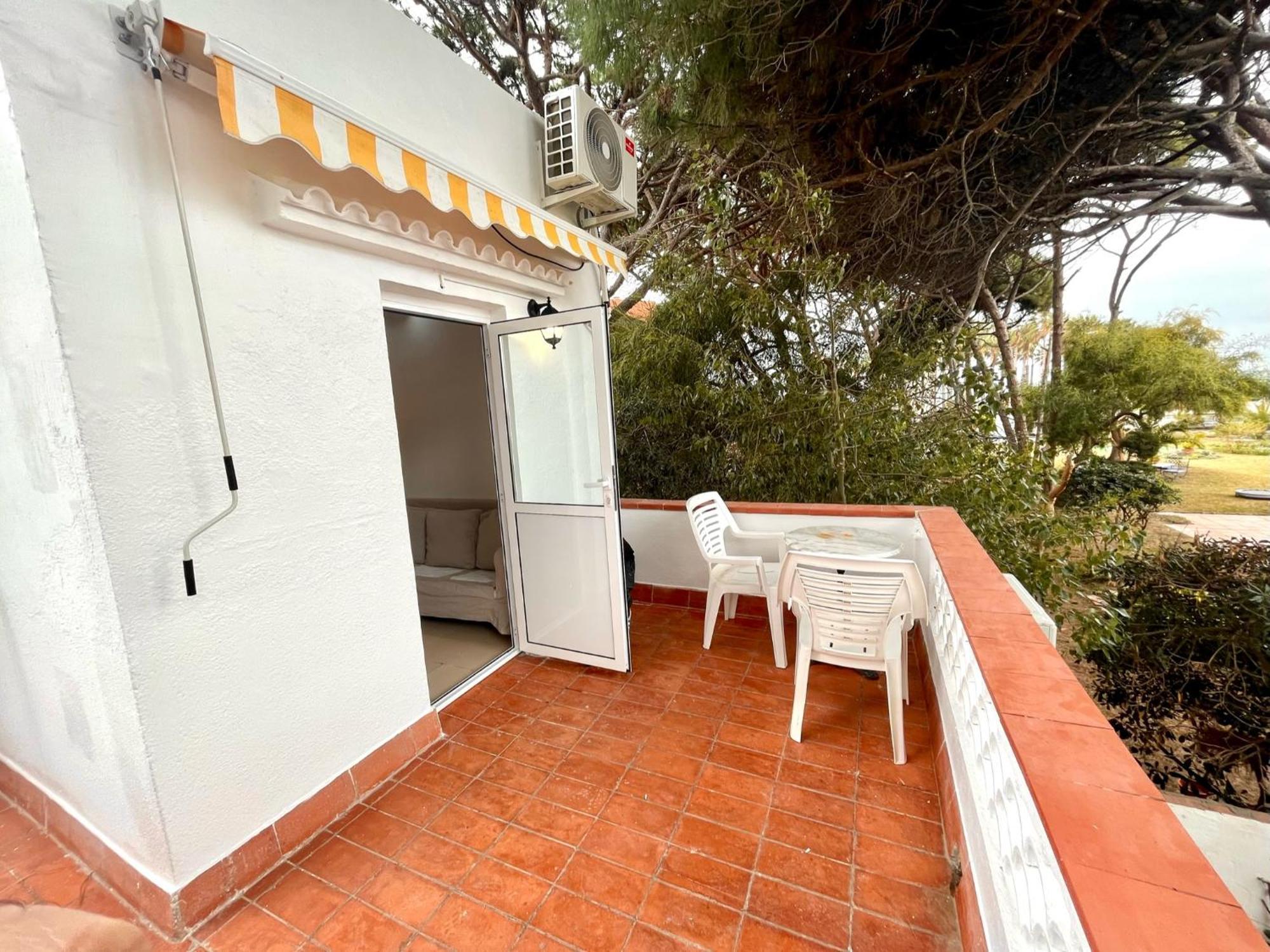 Nuevos Apartamentos Frente Al Mar Y A La Playa Castelldefels Luaran gambar