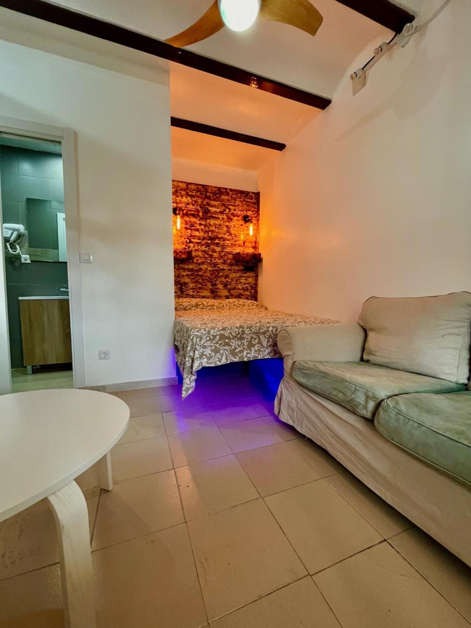 Nuevos Apartamentos Frente Al Mar Y A La Playa Castelldefels Luaran gambar